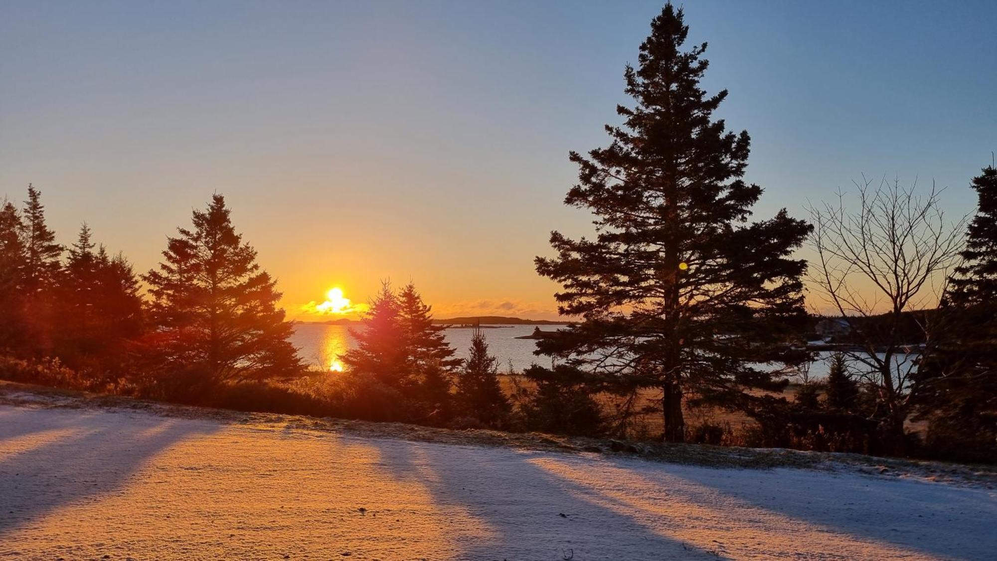 Oceanfront Apartments Port Dufferin Bagian luar foto