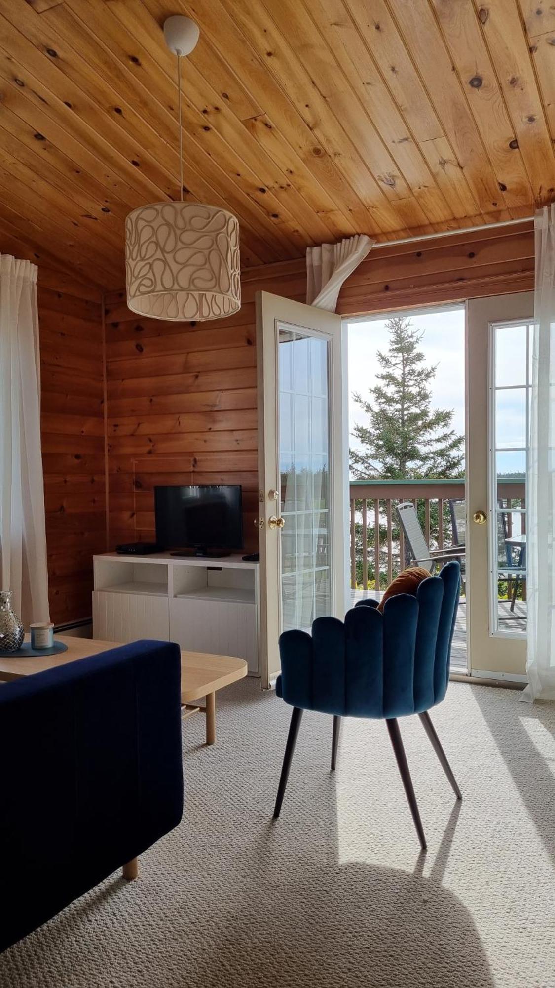 Oceanfront Apartments Port Dufferin Bagian luar foto