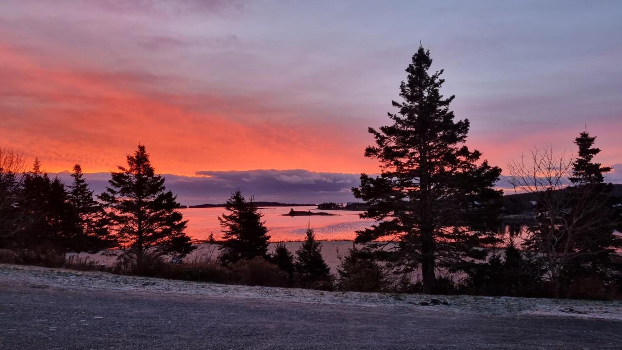 Oceanfront Apartments Port Dufferin Bagian luar foto